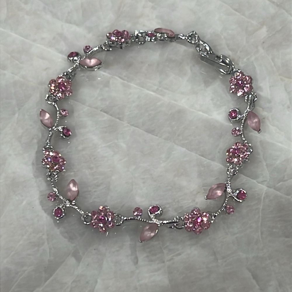 Elegant Pink Floral Bracelet